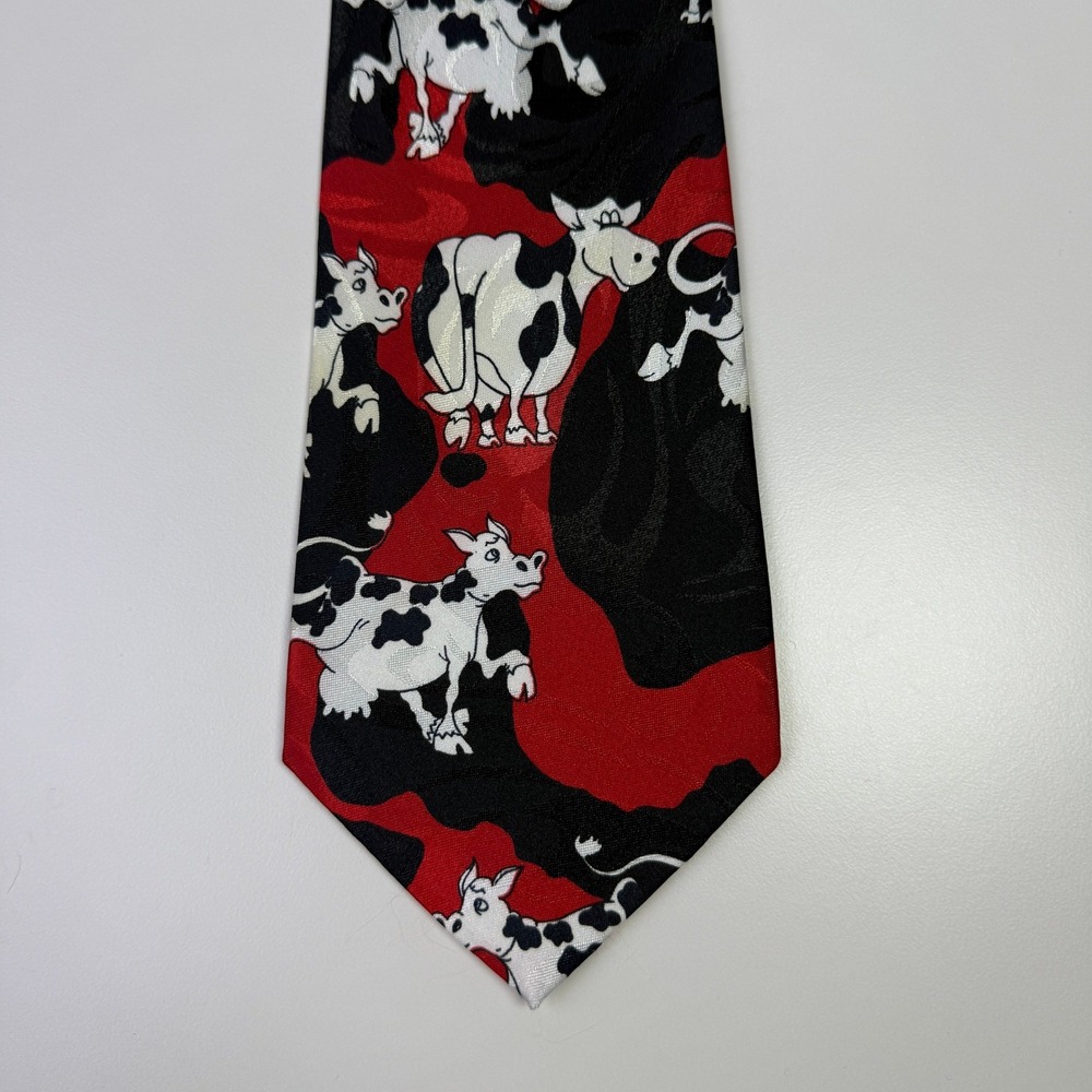 Fratello Hand Made Novelty Cow Print Men's Necktie 58"X 3.75"